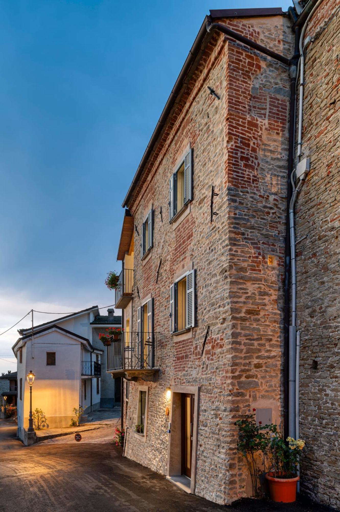 La Casa Di Margot - Alloggio Blu Murazzano  Exterior photo